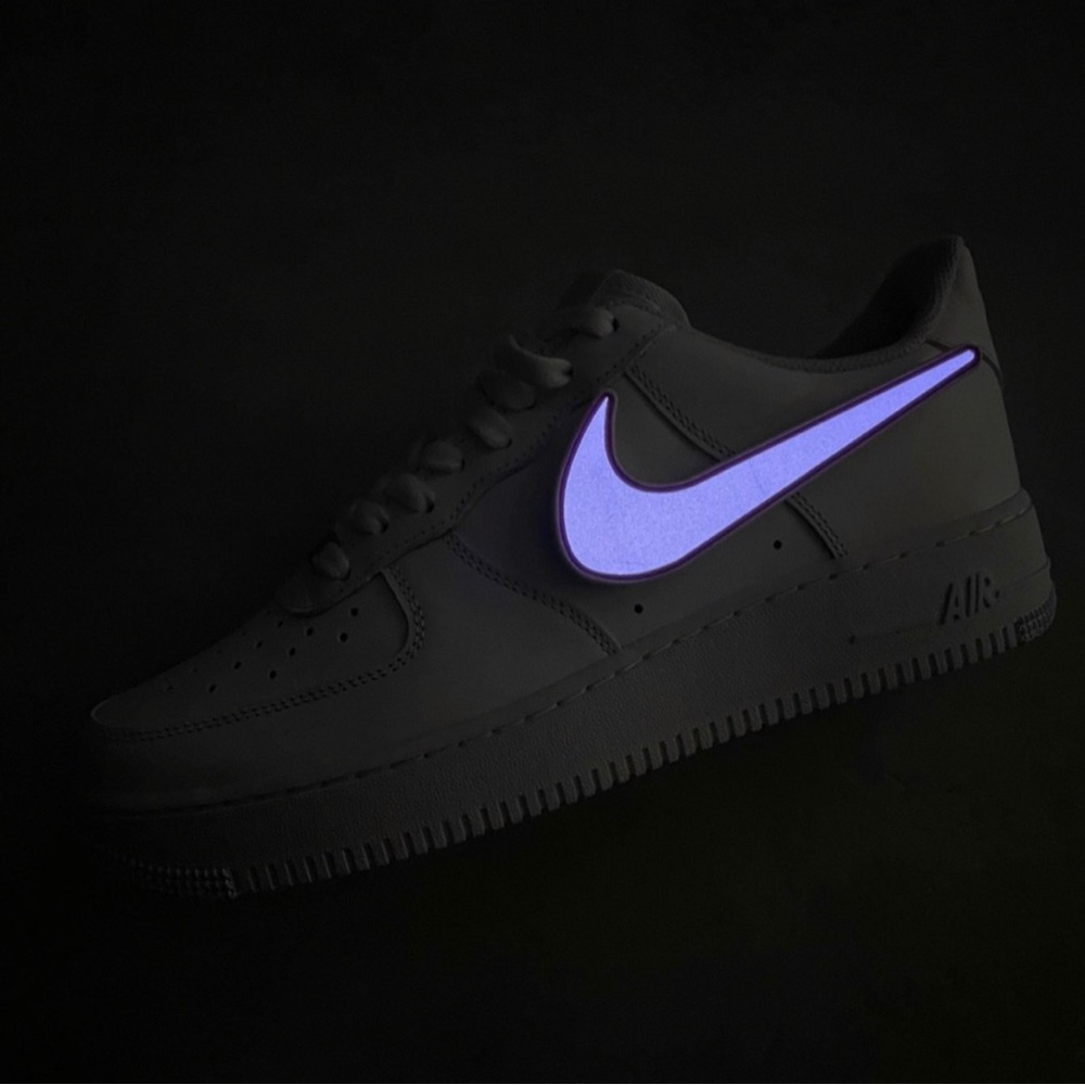 CUSTOM AIR FORCE 1 – VELCRO LED SWOOSH